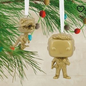 Hallmark Funko POP! Jurassic World Owen & Blue Chase Ornament Set